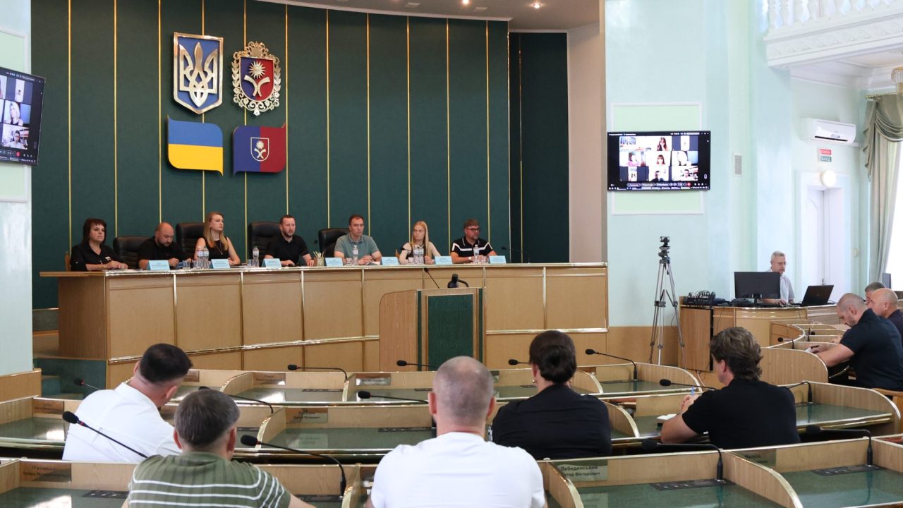 На колегії ОВА розглянули підготовку закладів освіти Хмельниччини до навчального року